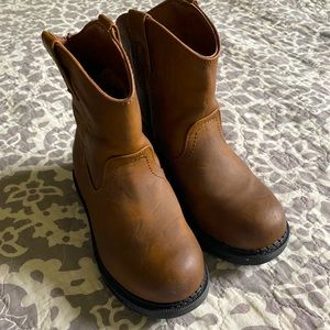 Cute brown boots for a toddler. Size 8